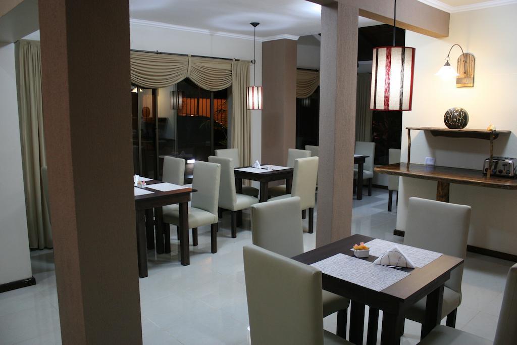 Posada Del Jacaranda Пуерто Игуасу Екстериор снимка